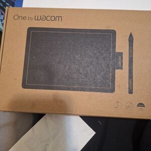 Wacom One Creative Pen Tablet – Black